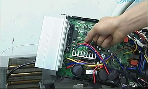 海棠美的空调电话是多少